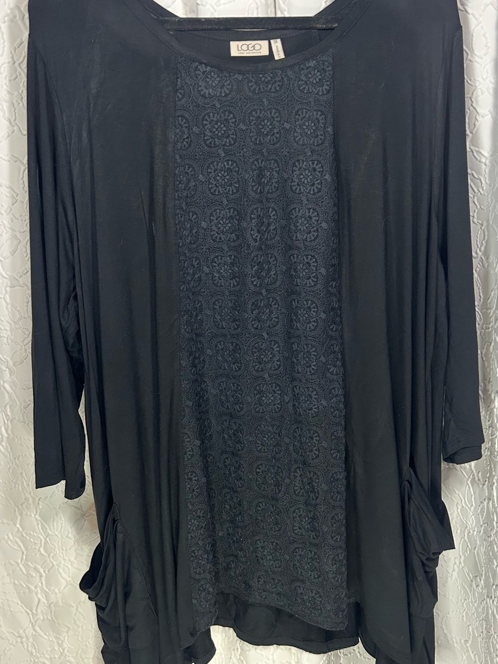 LOGO by Lori Goldstein Black Lace Front Tunic Top assymetric hem tunic 3x - Picture 2 of 5